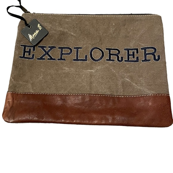 Mona B Explorer Distressed Pouch Wristlet NWT - Picture 1 of 9